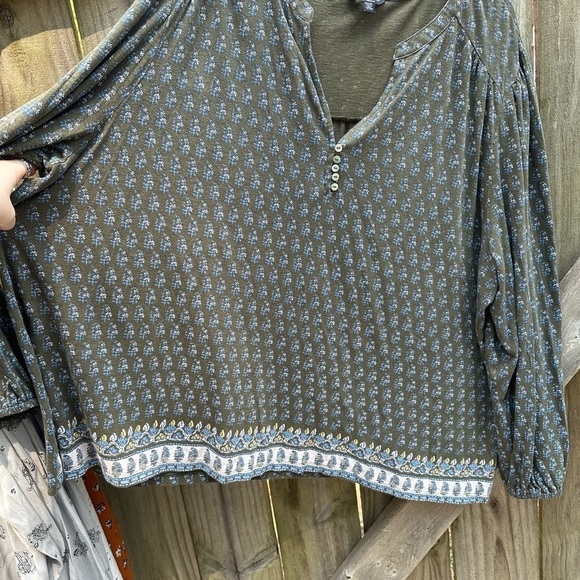 Lucky Brand Boho Patterned Army Green Casual Loose Fit Bubble Sleeve Blouse - Picture 4 of 7